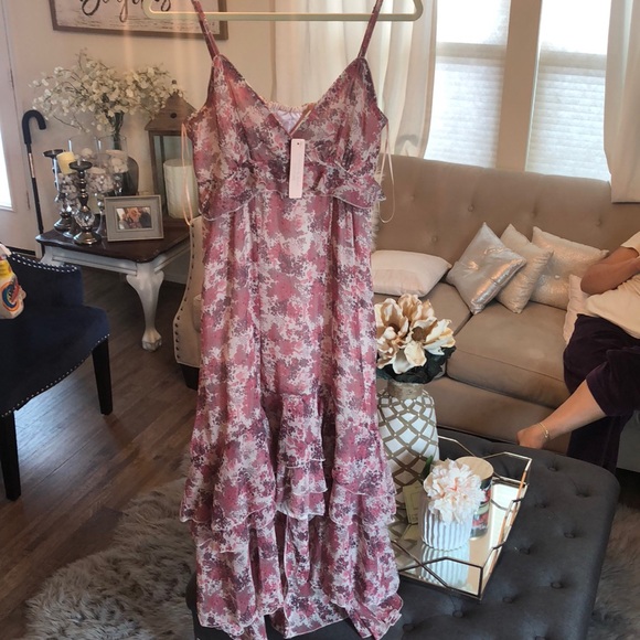 Romeo & Juliet Courure - Picture 2 of 5